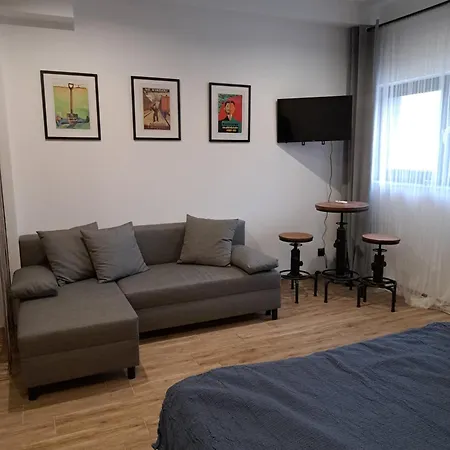 Mieszkanko Ukryte W Lesie, 10 Min Od Starego Miasta Apartment